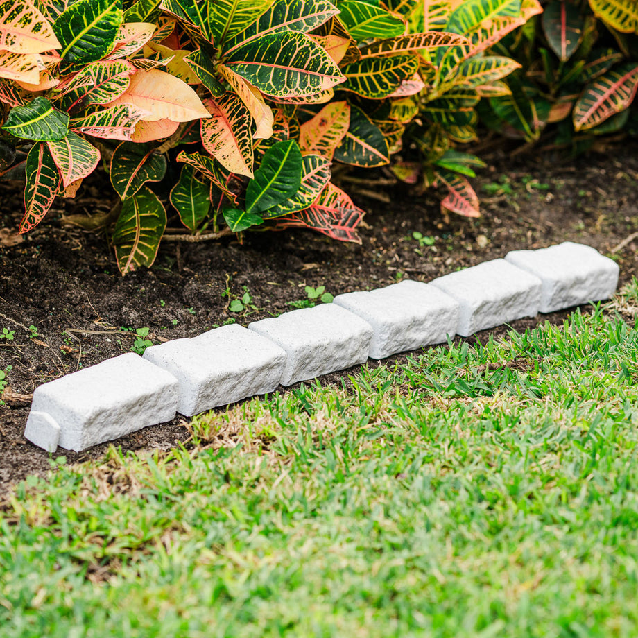 Faux Stone Edging Bricks - 4-foot section - Sandstone - Beuta